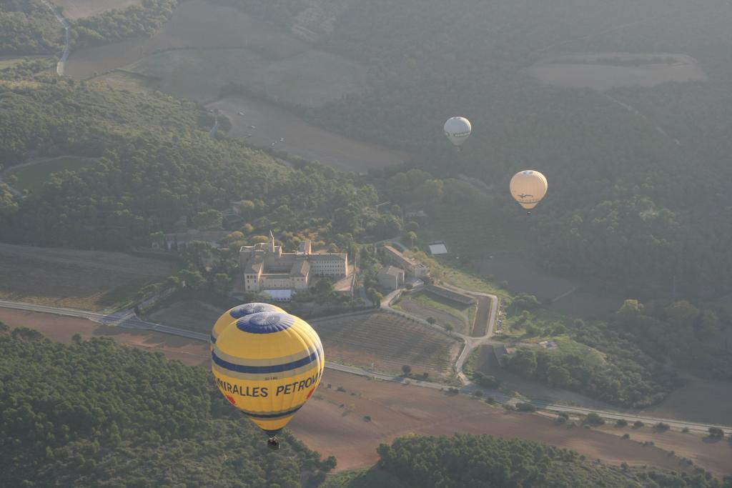 Monestir De Les Avellanes Hotell Os De Balaguer Exteriör bild